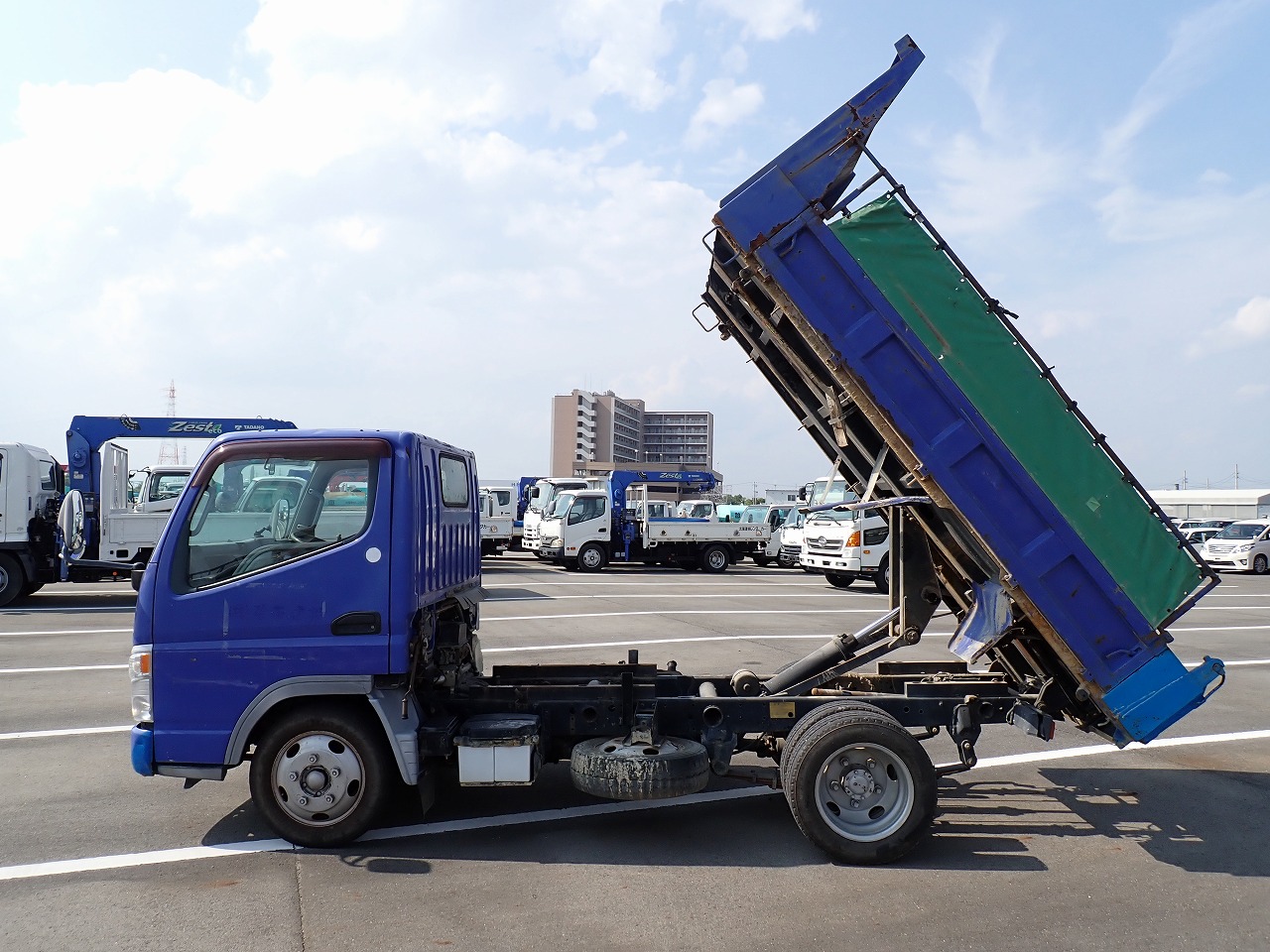MITSUBISHI Canter