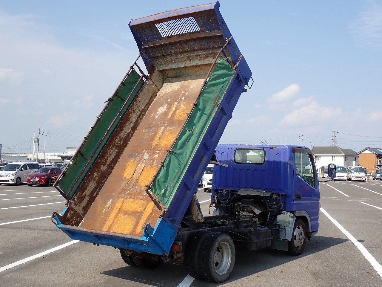 MITSUBISHI Canter