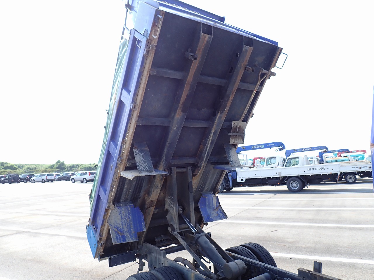 MITSUBISHI Canter
