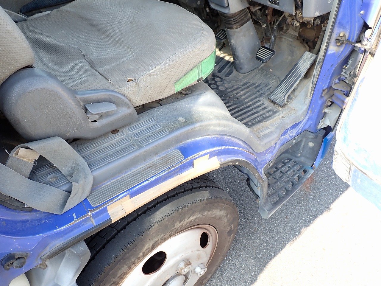 MITSUBISHI Canter