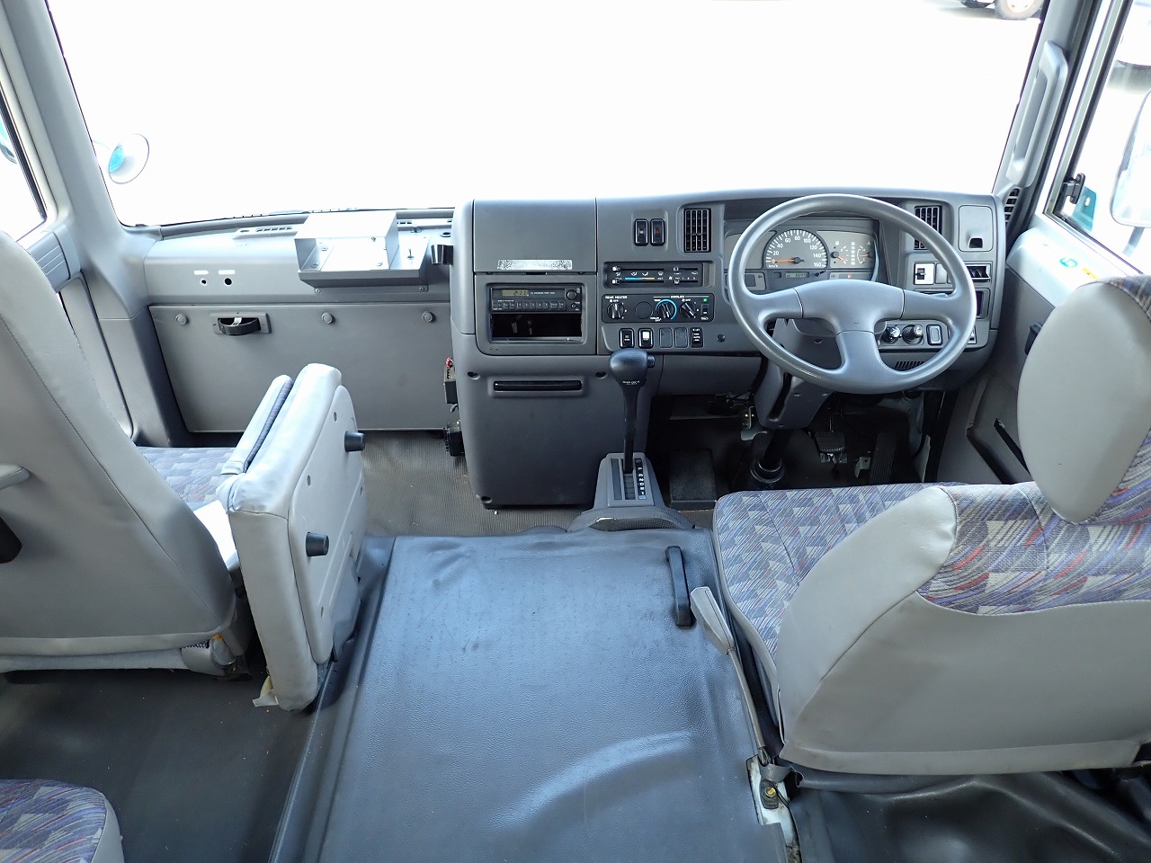 NISSAN Civilian Bus