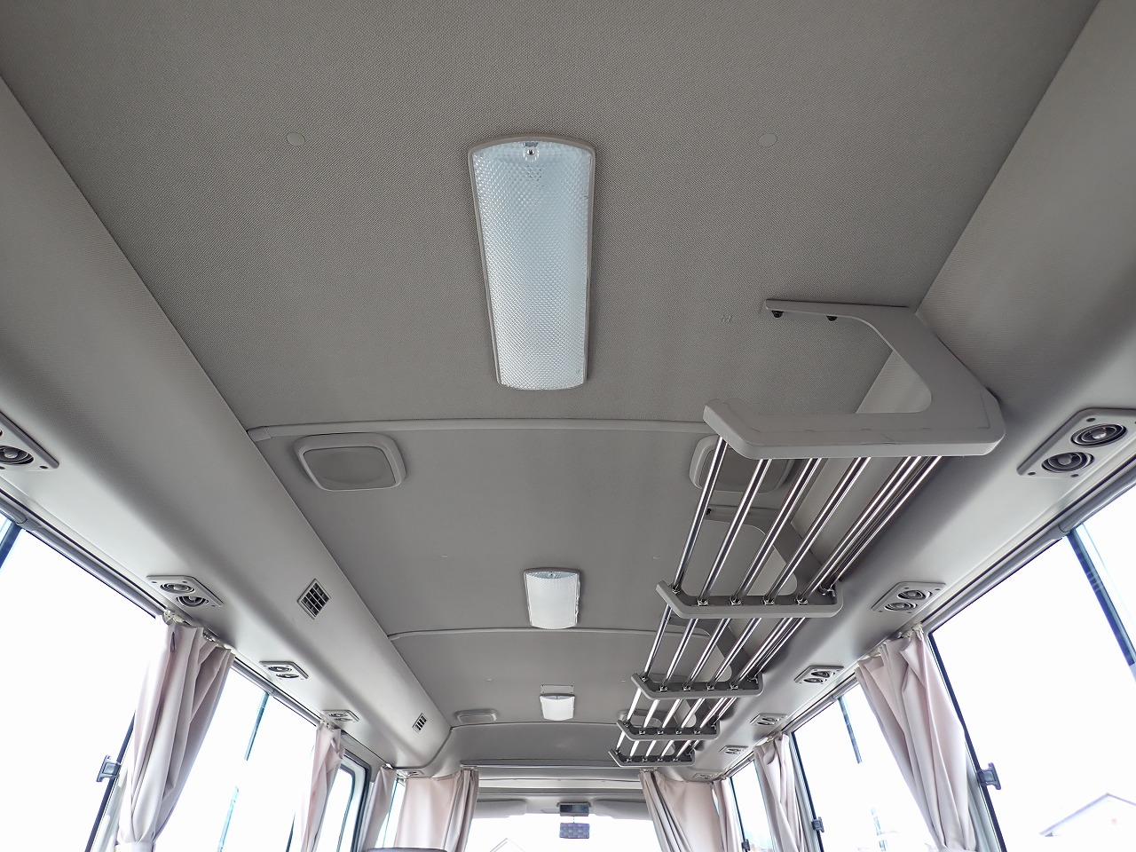 NISSAN Civilian Bus