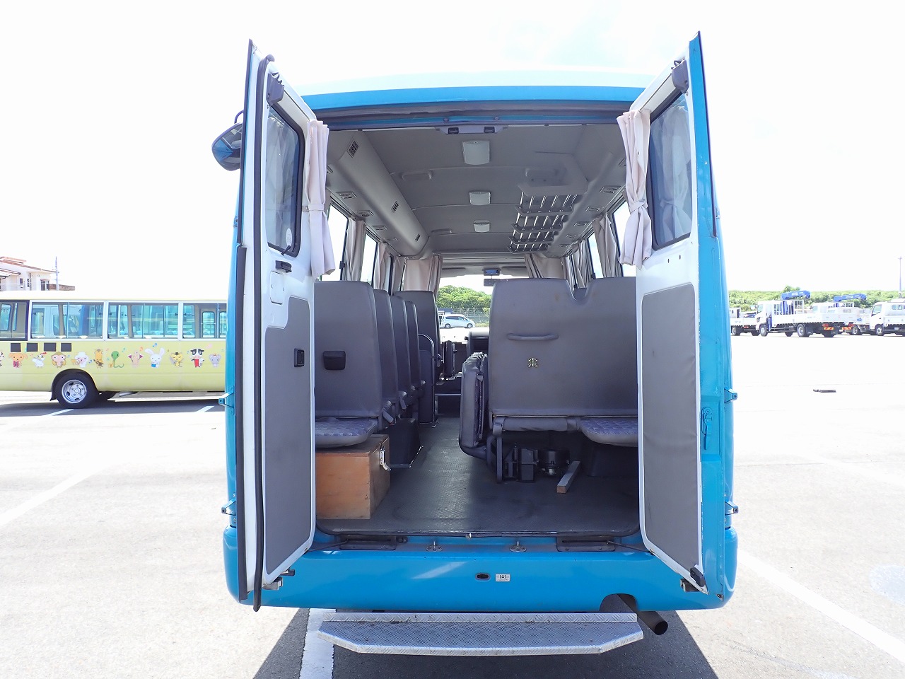 NISSAN Civilian Bus