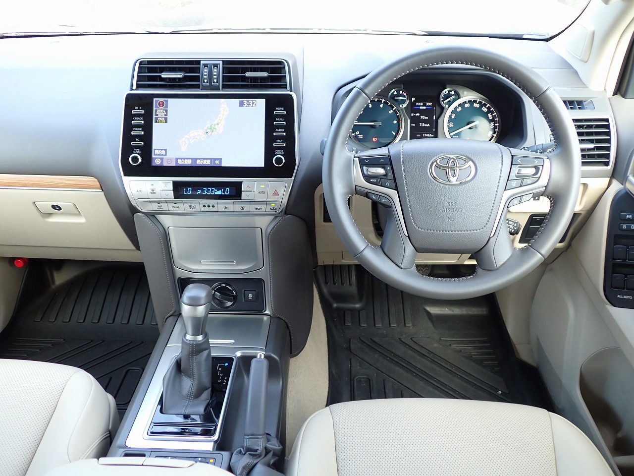 TOYOTA Land Cruiser Prado