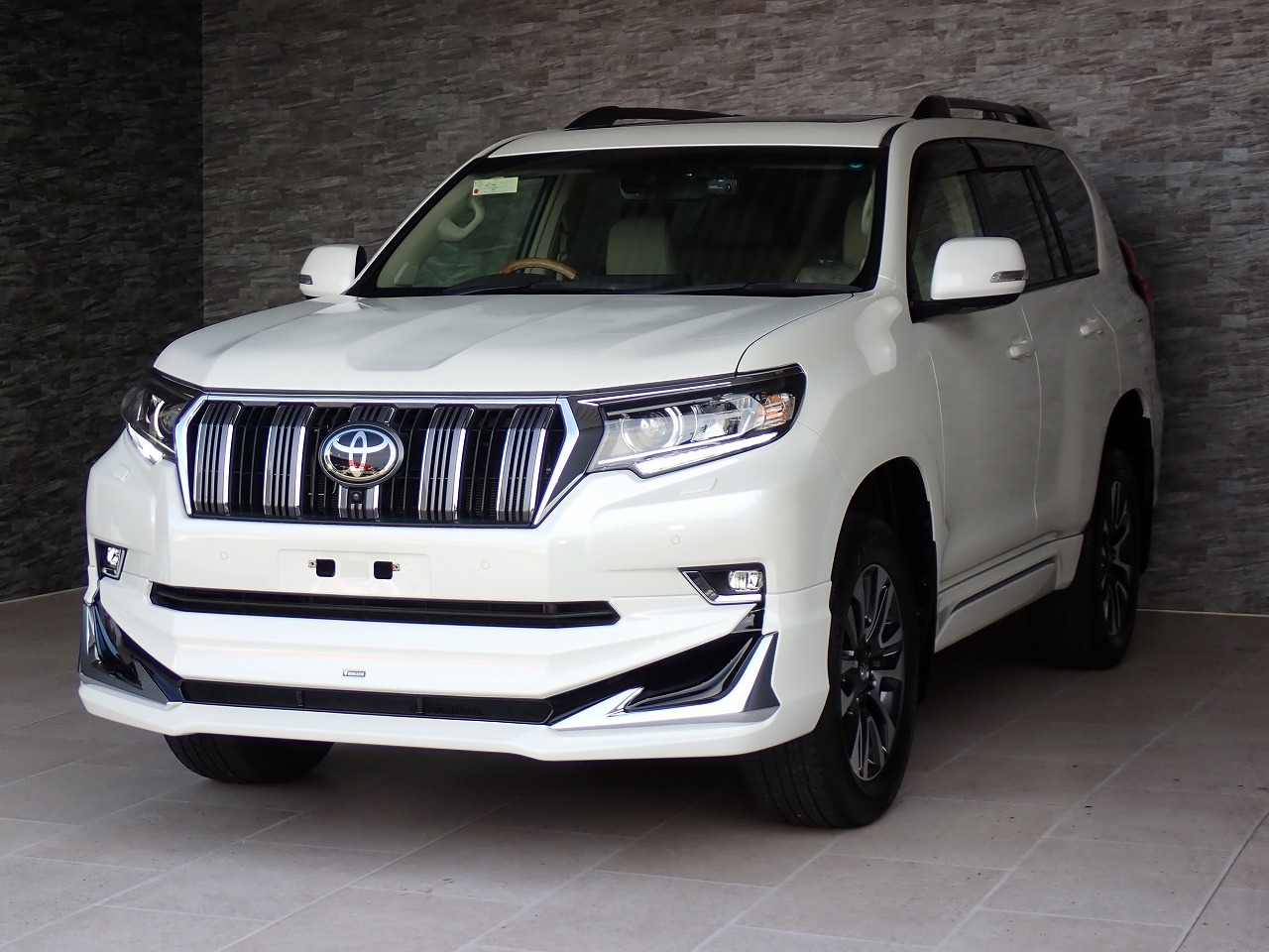 TOYOTA Land Cruiser Prado