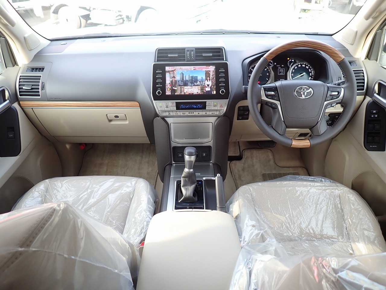 TOYOTA Land Cruiser Prado