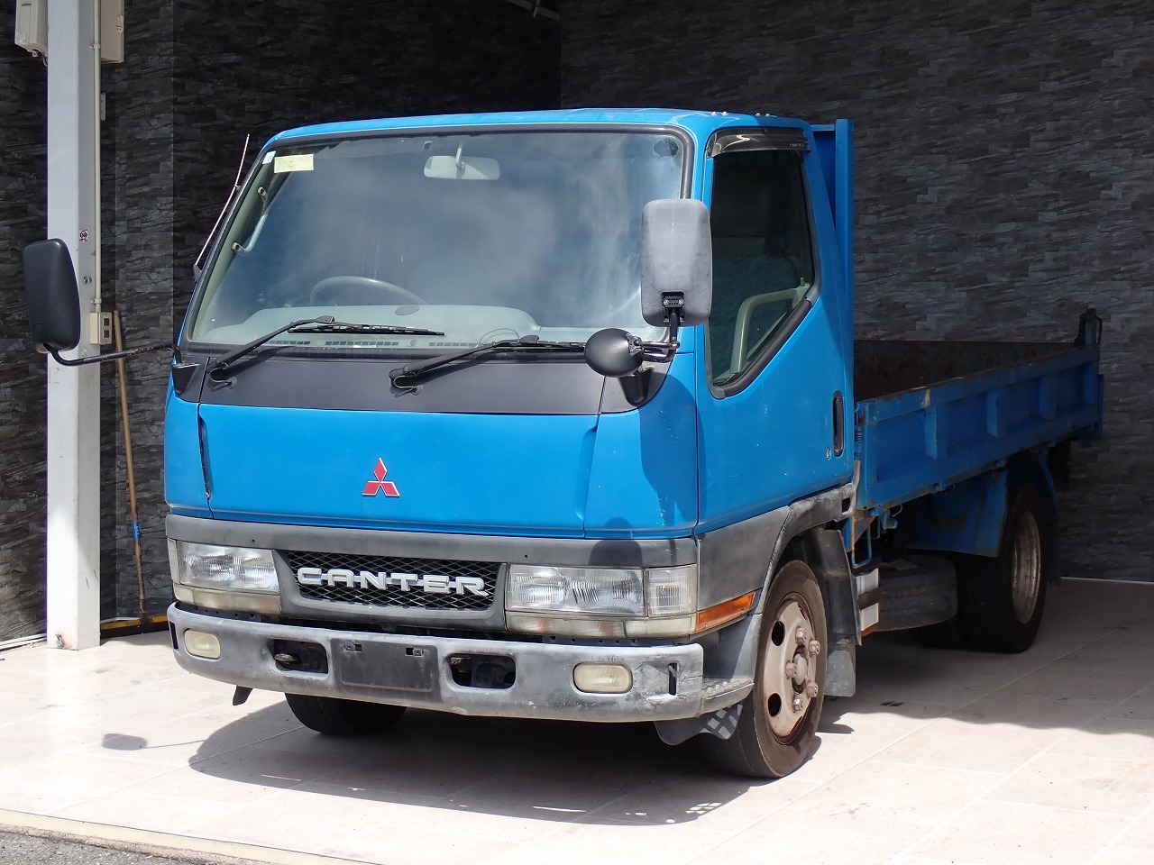 MITSUBISHI Canter