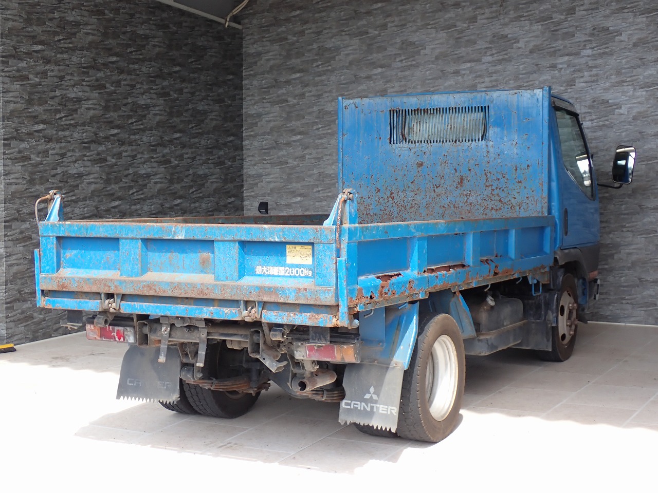 MITSUBISHI Canter