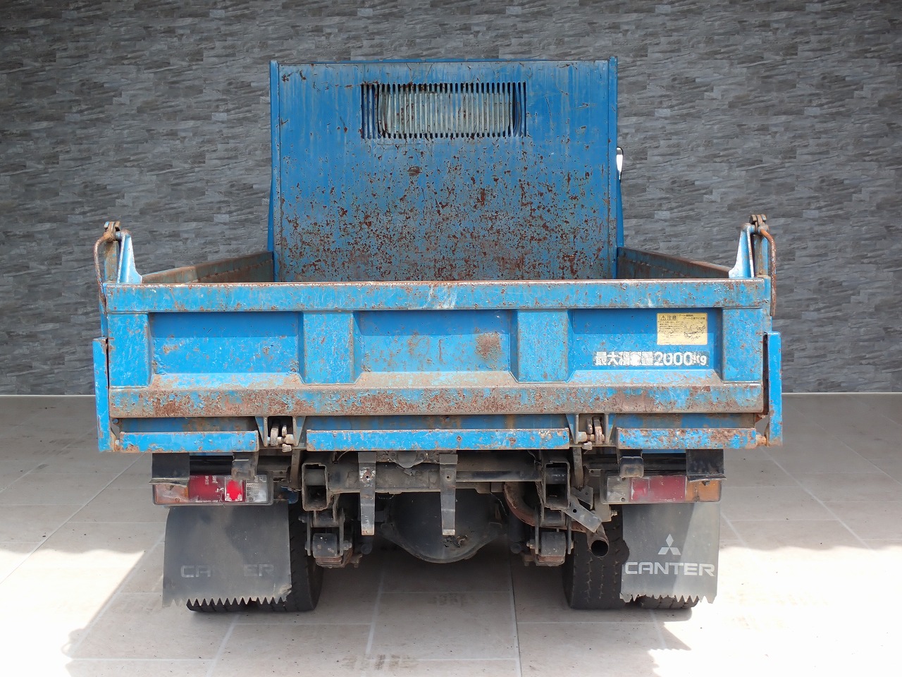 MITSUBISHI Canter