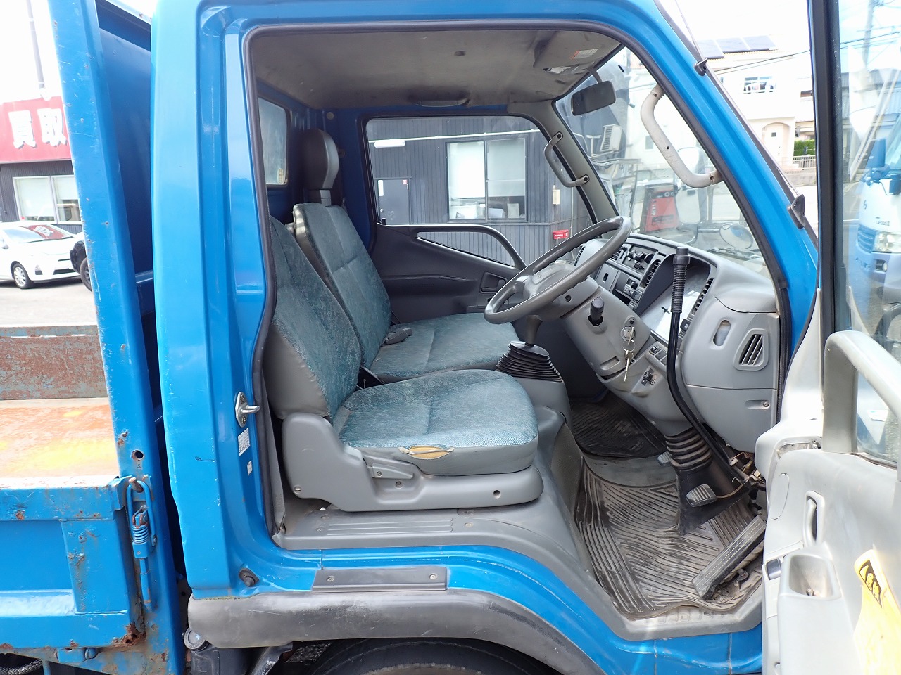 MITSUBISHI Canter