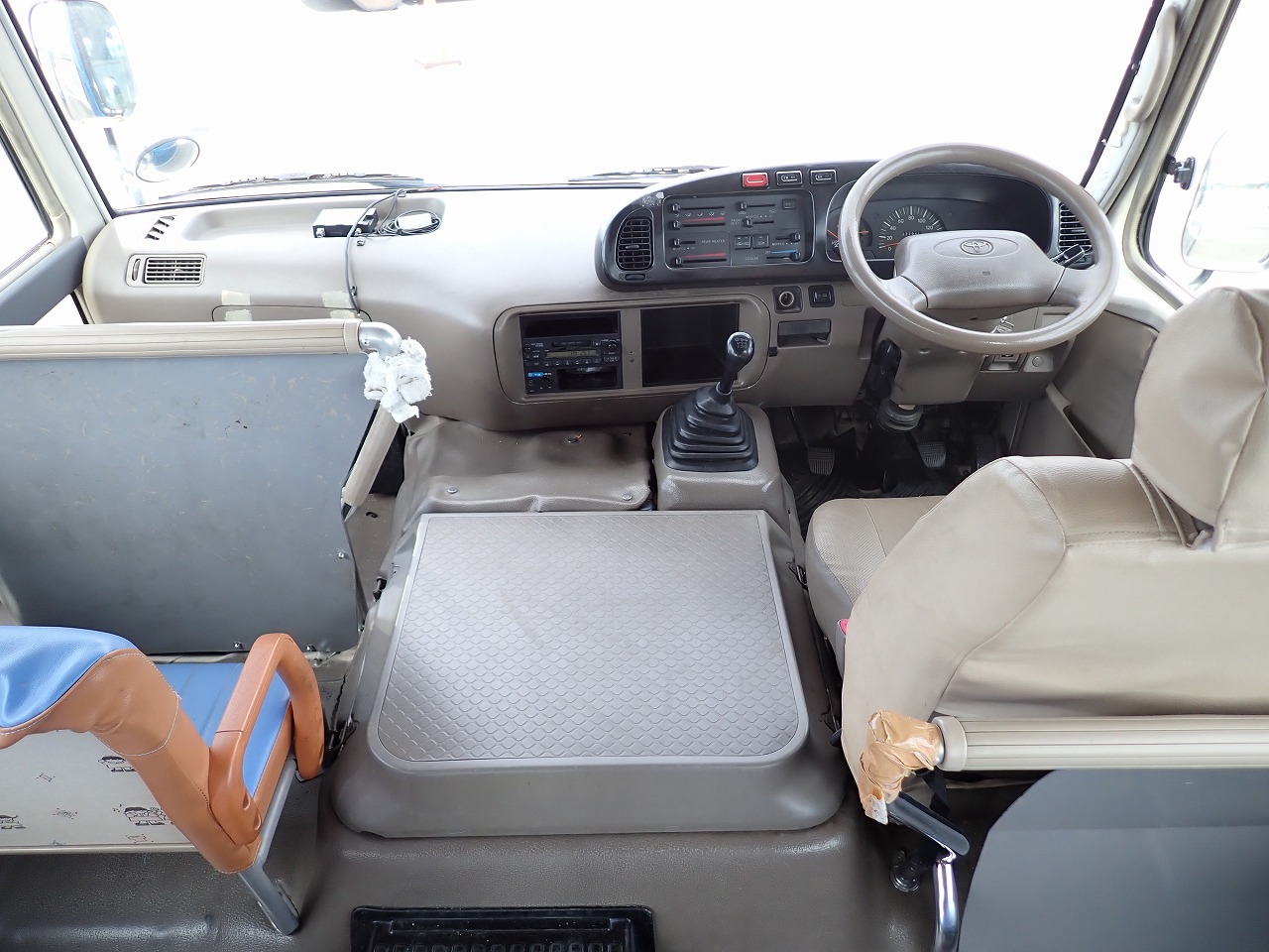 TOYOTA Coaster