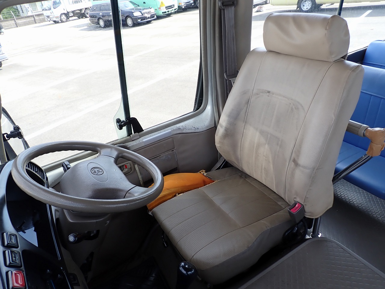 TOYOTA Coaster