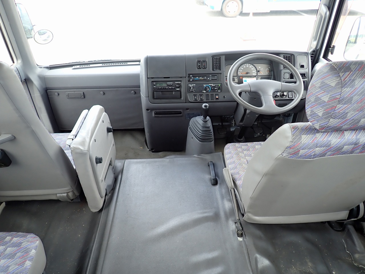 NISSAN Civilian Bus