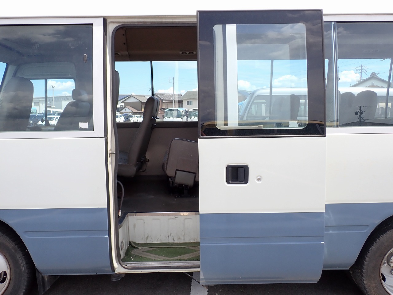 TOYOTA Coaster