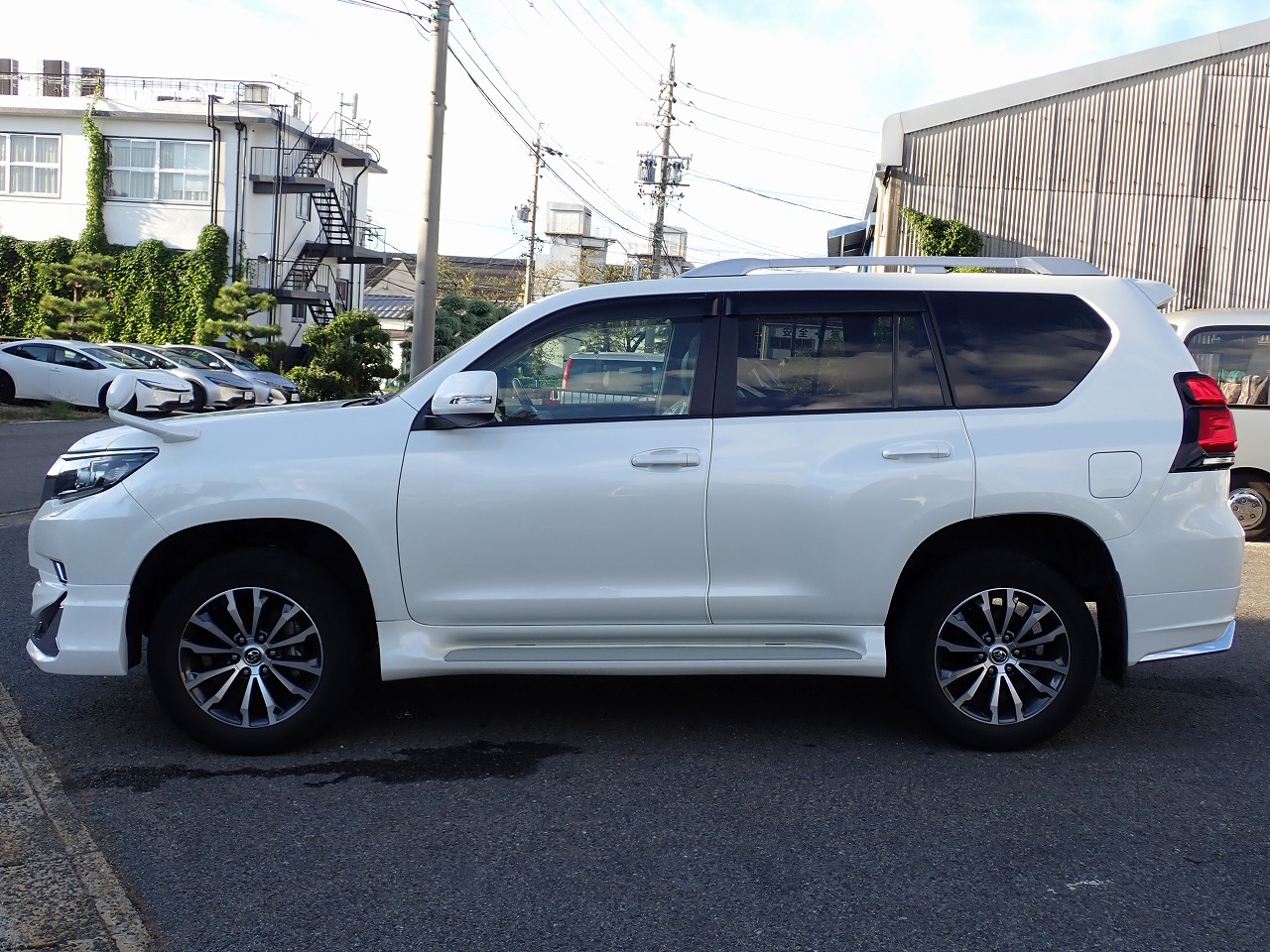 TOYOTA Land Cruiser Prado