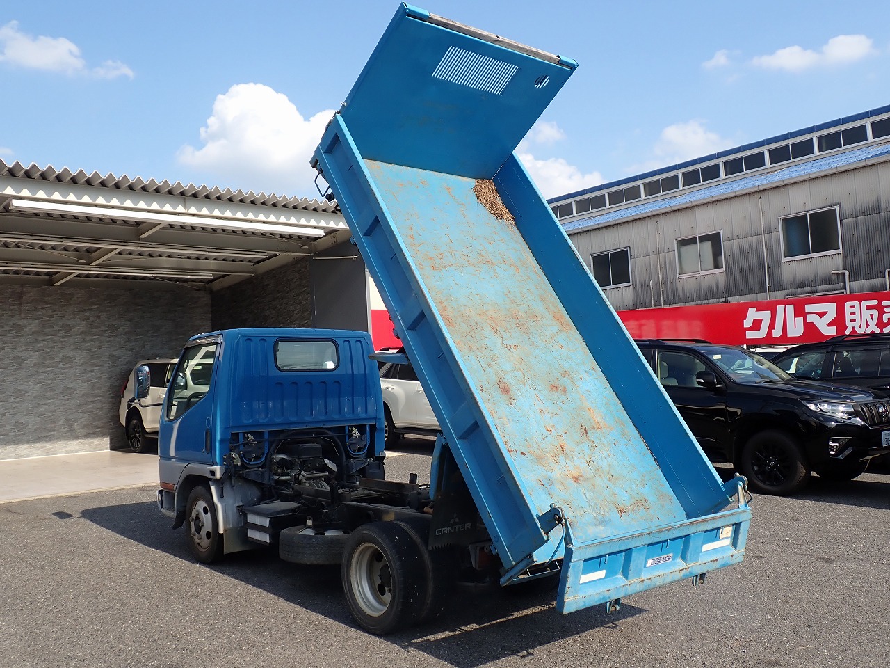MITSUBISHI Canter