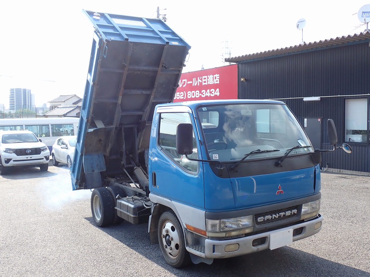 MITSUBISHI Canter