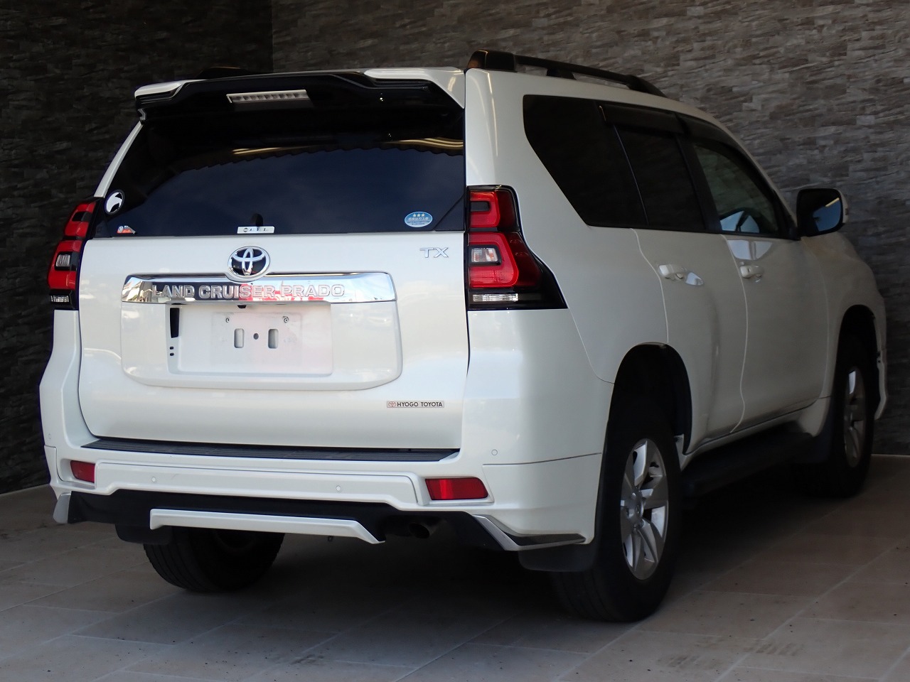 TOYOTA Land Cruiser Prado