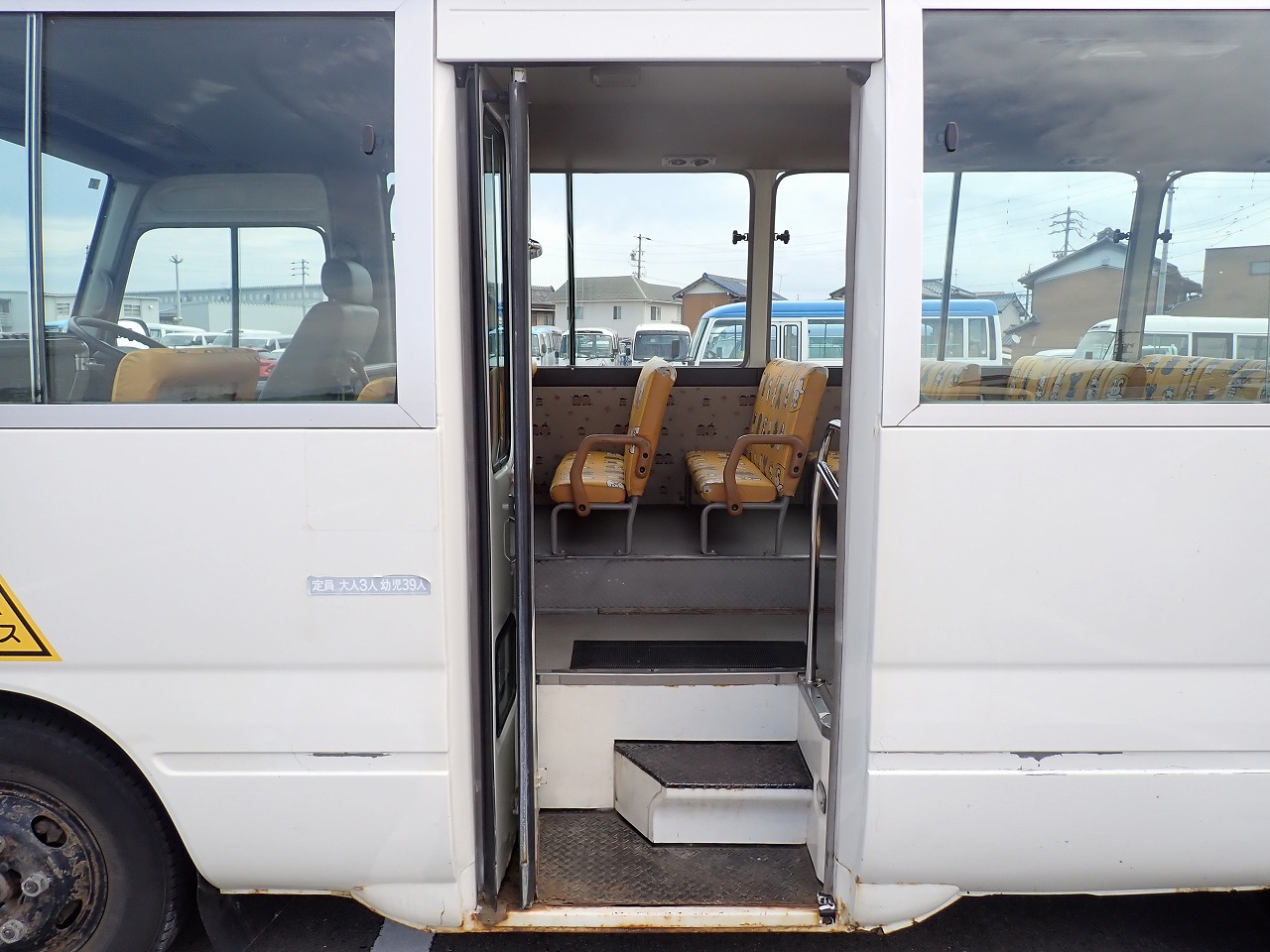 TOYOTA Coaster