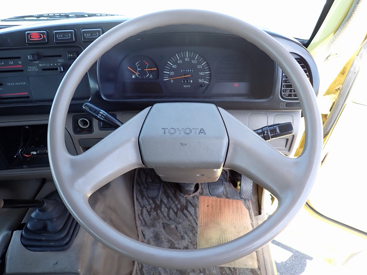 TOYOTA Coaster