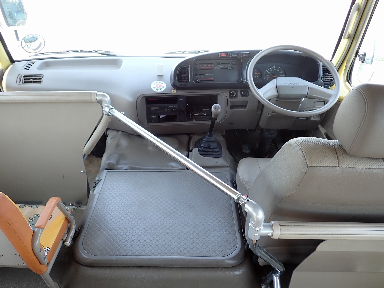 TOYOTA Coaster