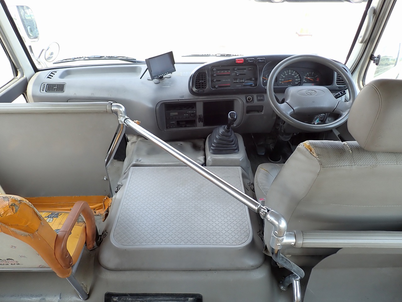 TOYOTA Coaster