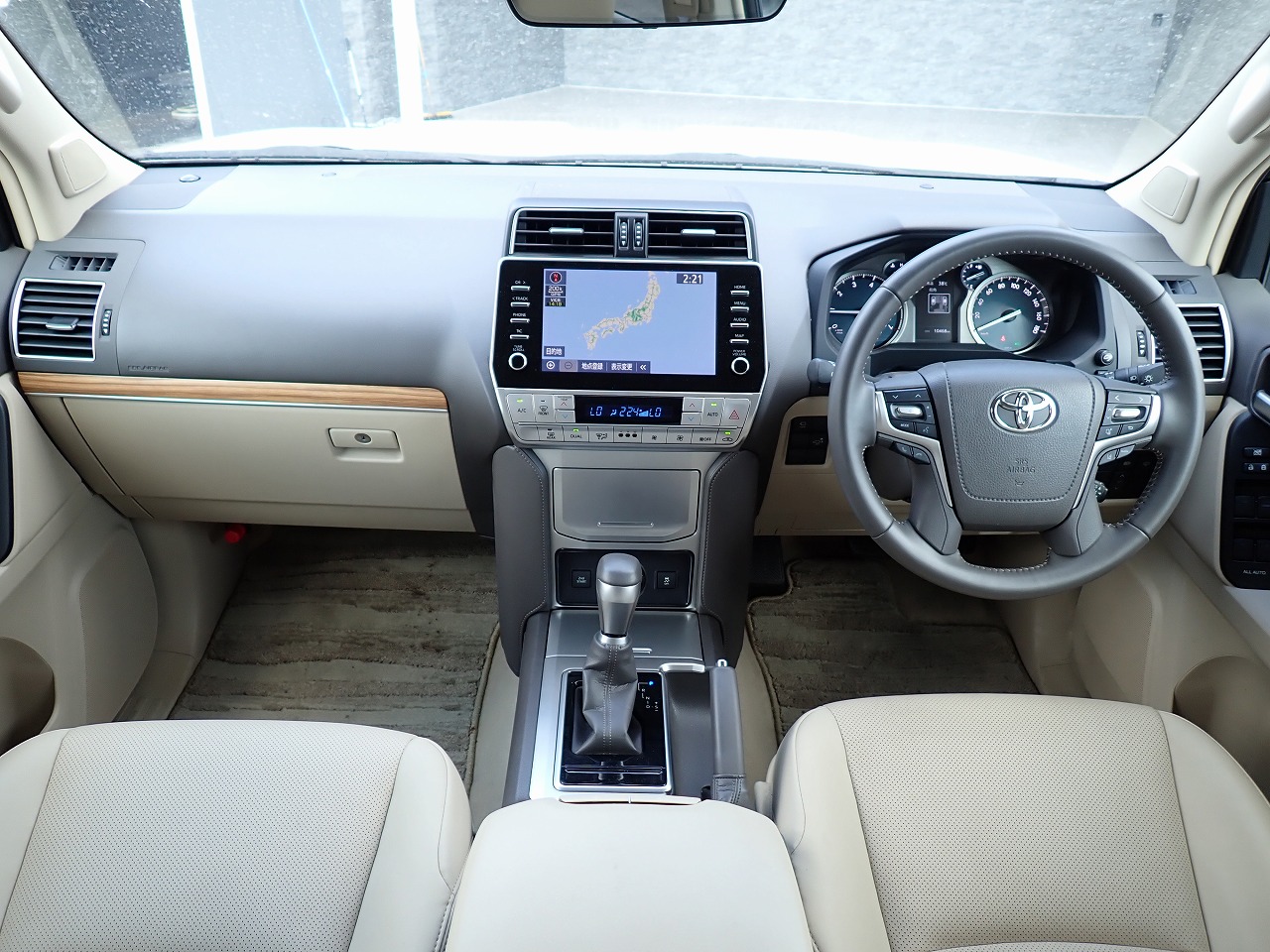 TOYOTA Land Cruiser Prado