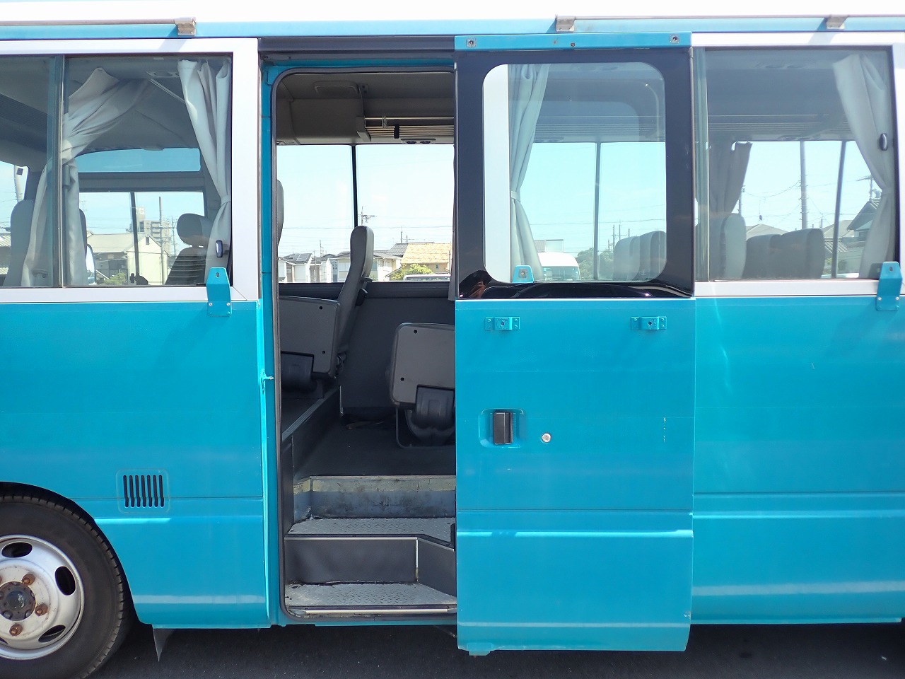NISSAN Civilian Bus