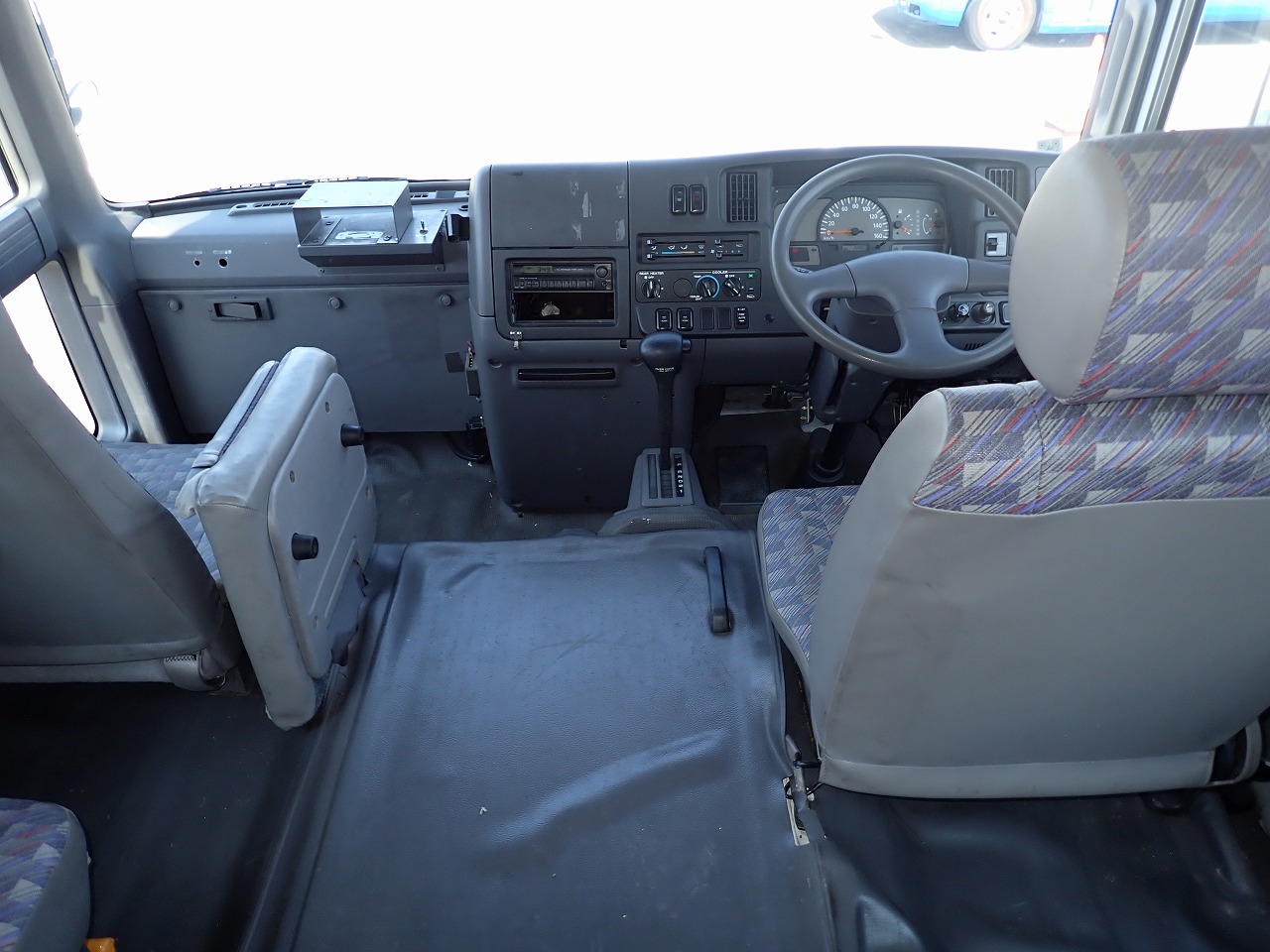 NISSAN Civilian Bus