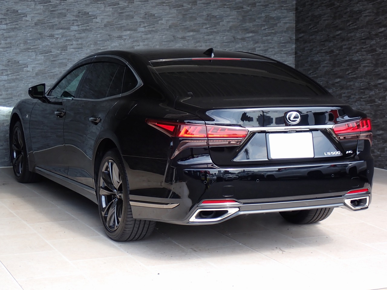 LEXUS LS