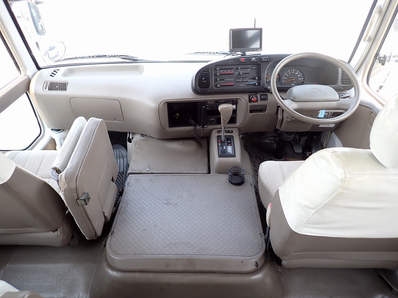 TOYOTA Coaster