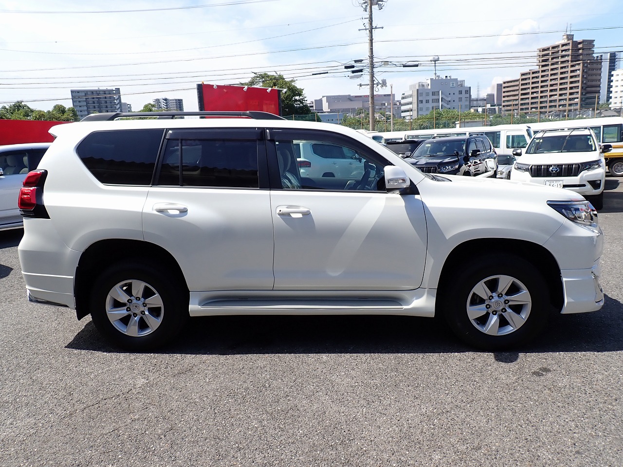 TOYOTA Land Cruiser Prado