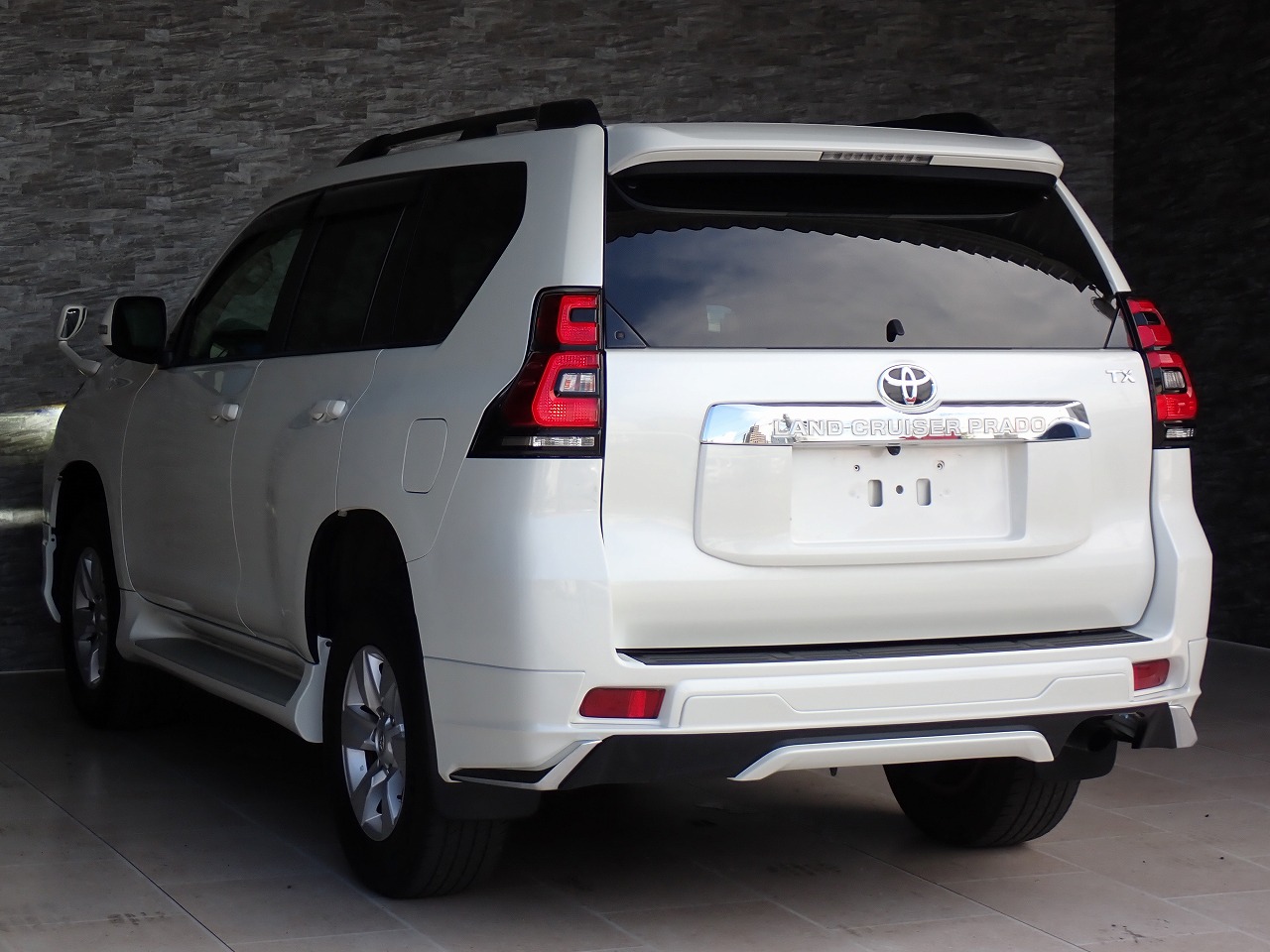 TOYOTA Land Cruiser Prado