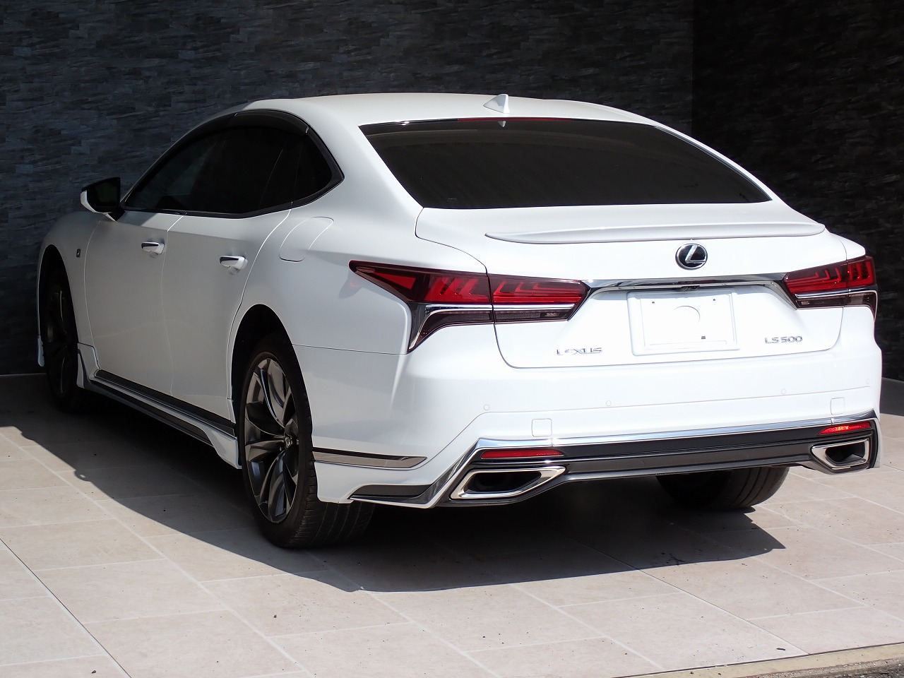 LEXUS LS