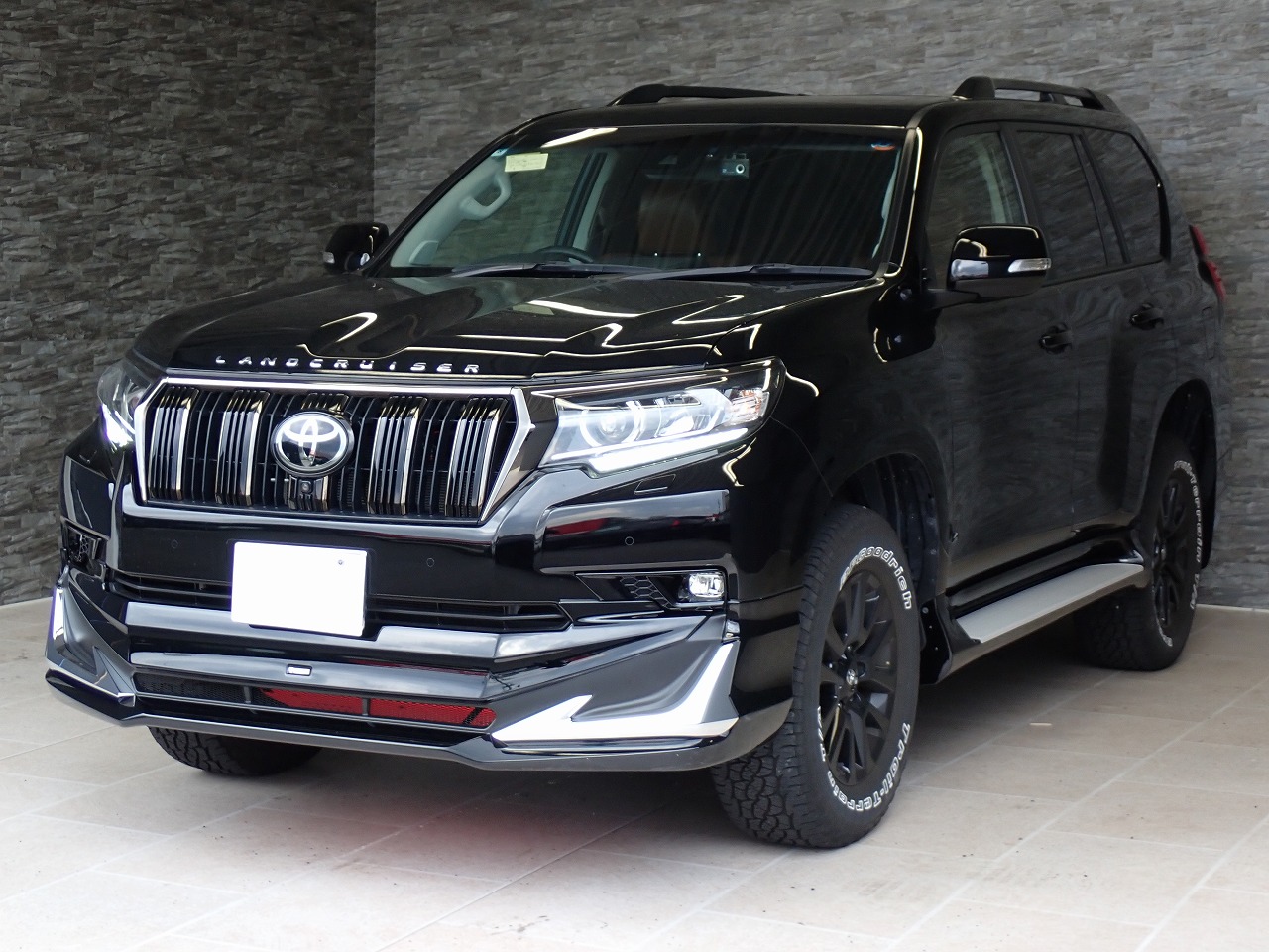 TOYOTA Land Cruiser Prado