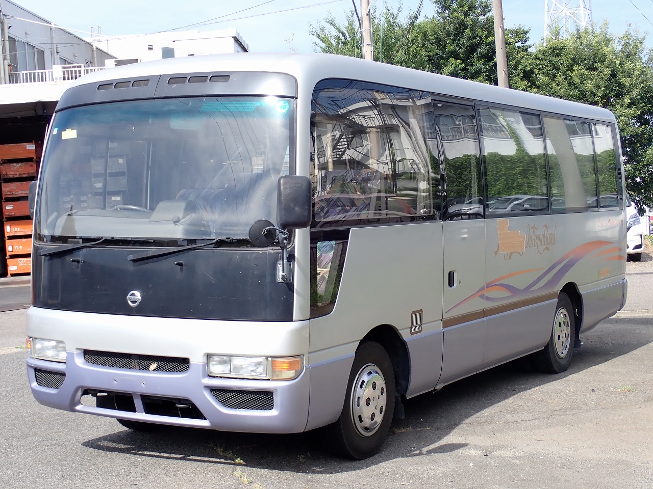 NISSAN Caravan Bus