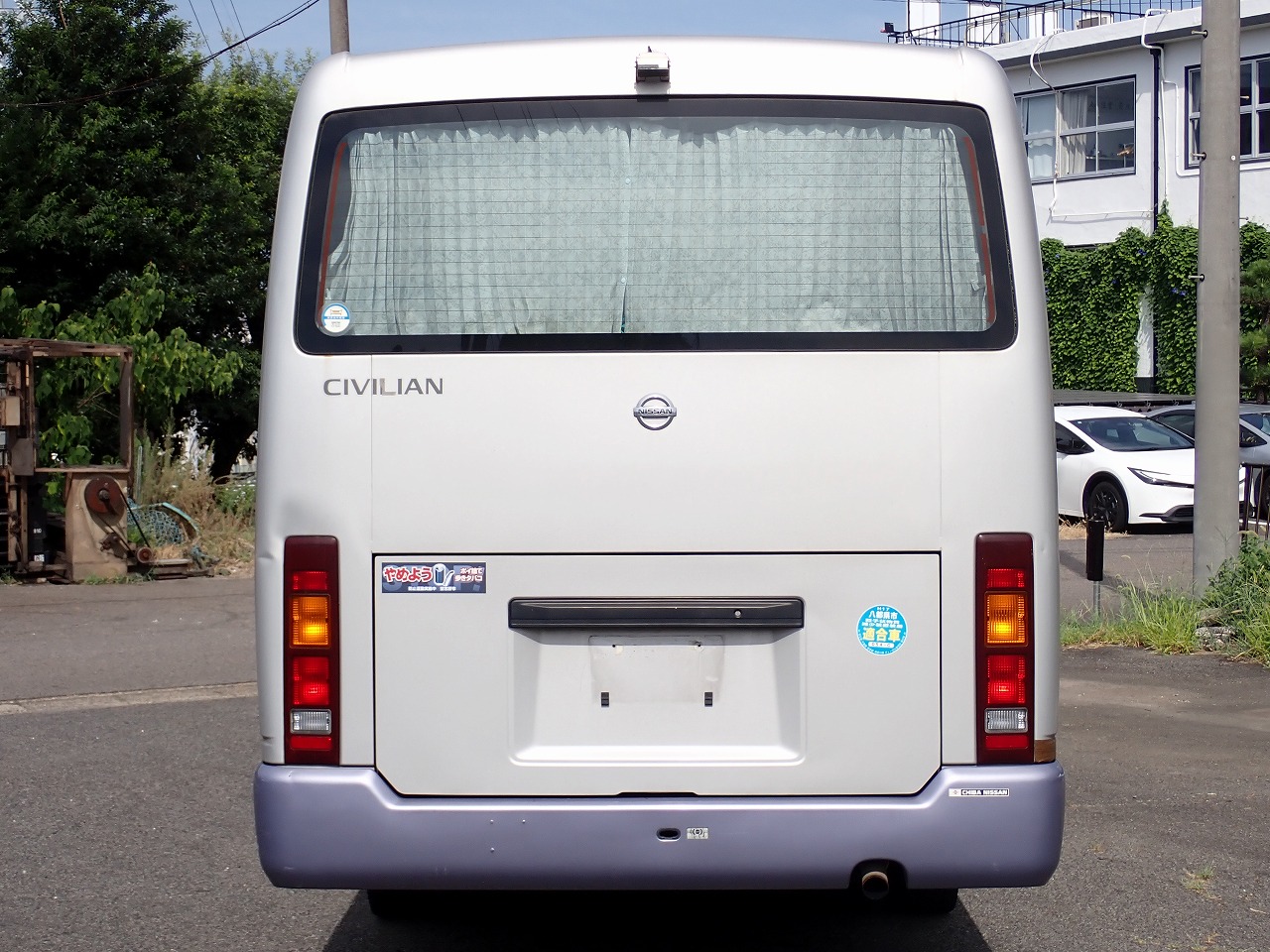 NISSAN Caravan Bus