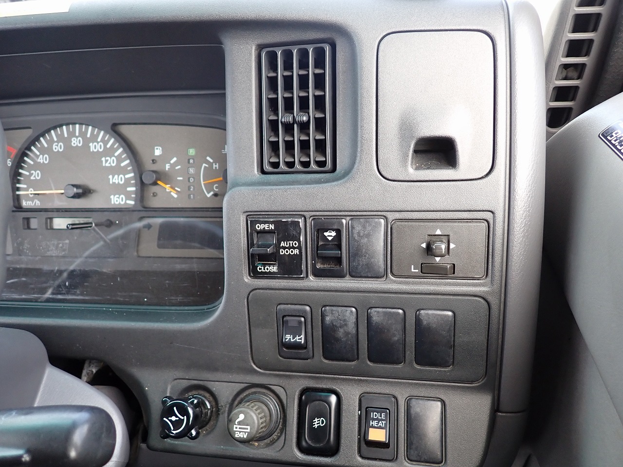 NISSAN Caravan Bus