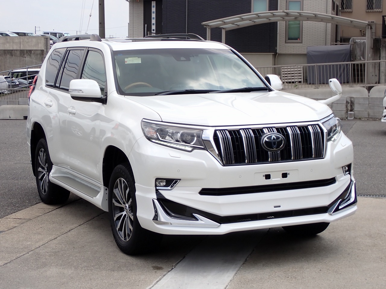 TOYOTA Land Cruiser Prado