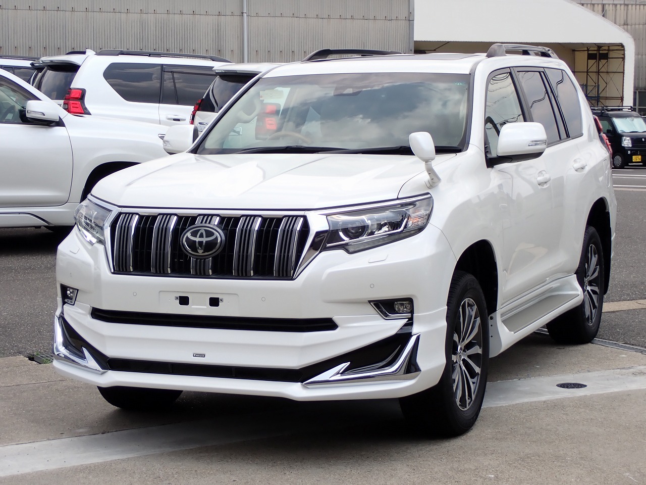 TOYOTA Land Cruiser Prado