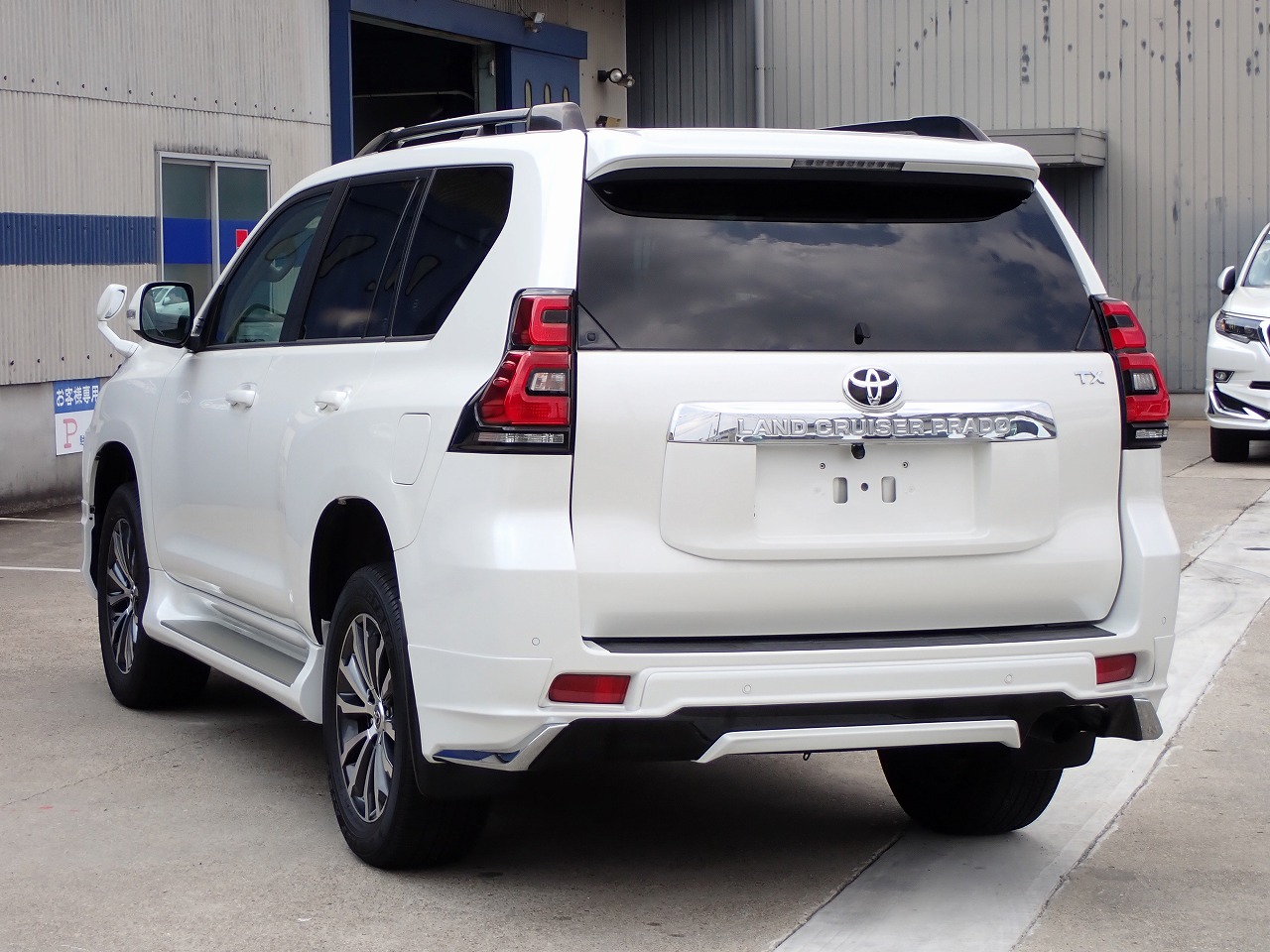 TOYOTA Land Cruiser Prado