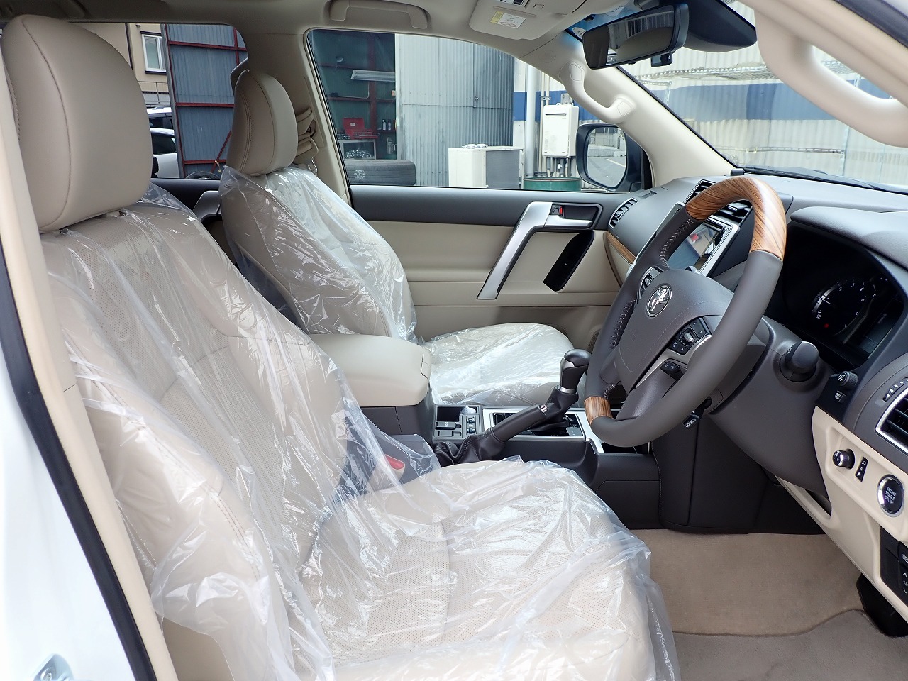 TOYOTA Land Cruiser Prado