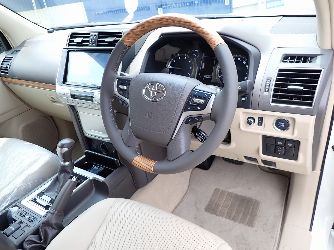 TOYOTA Land Cruiser Prado
