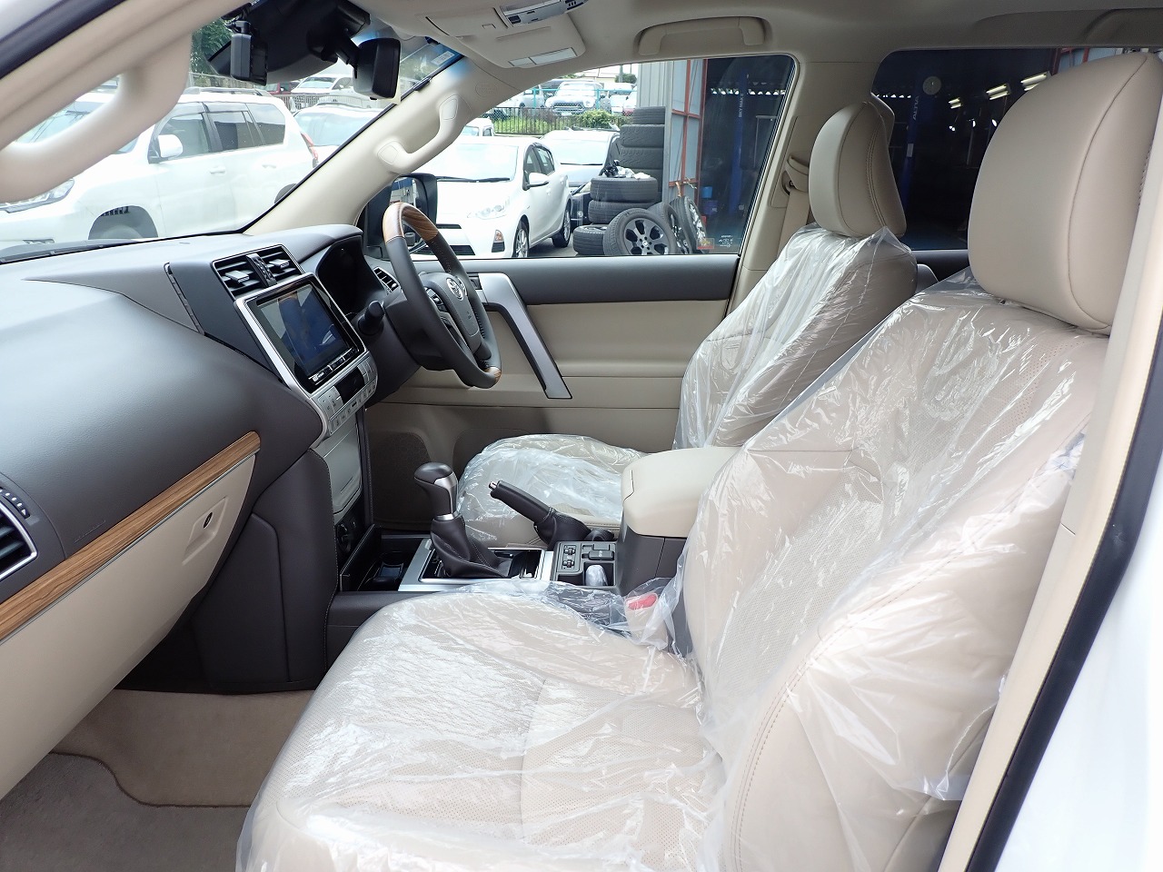 TOYOTA Land Cruiser Prado