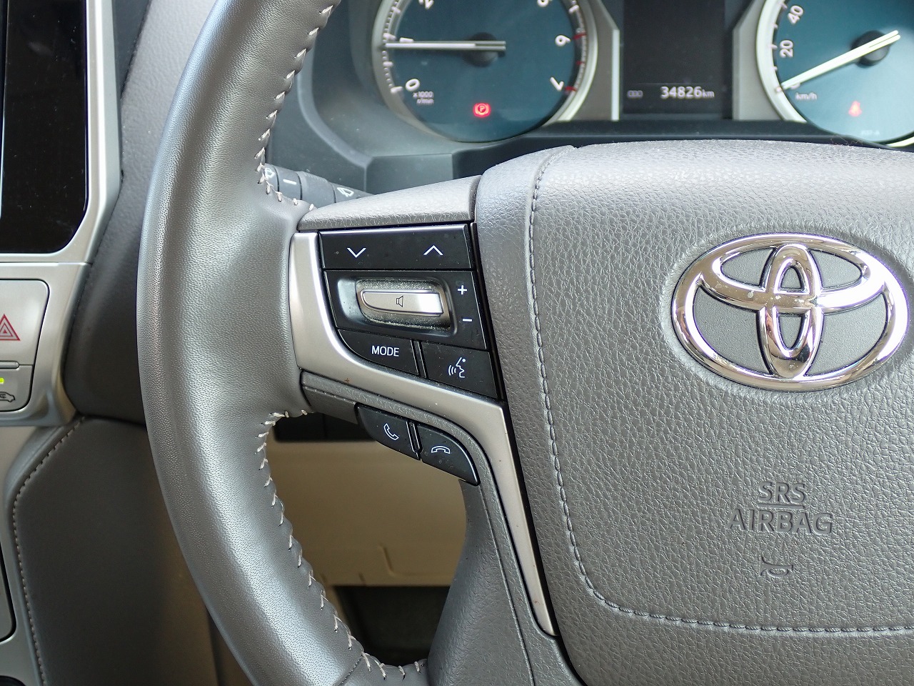 TOYOTA Land Cruiser Prado