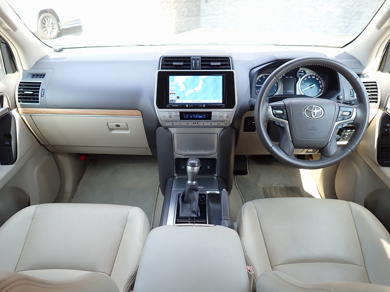 TOYOTA Land Cruiser Prado