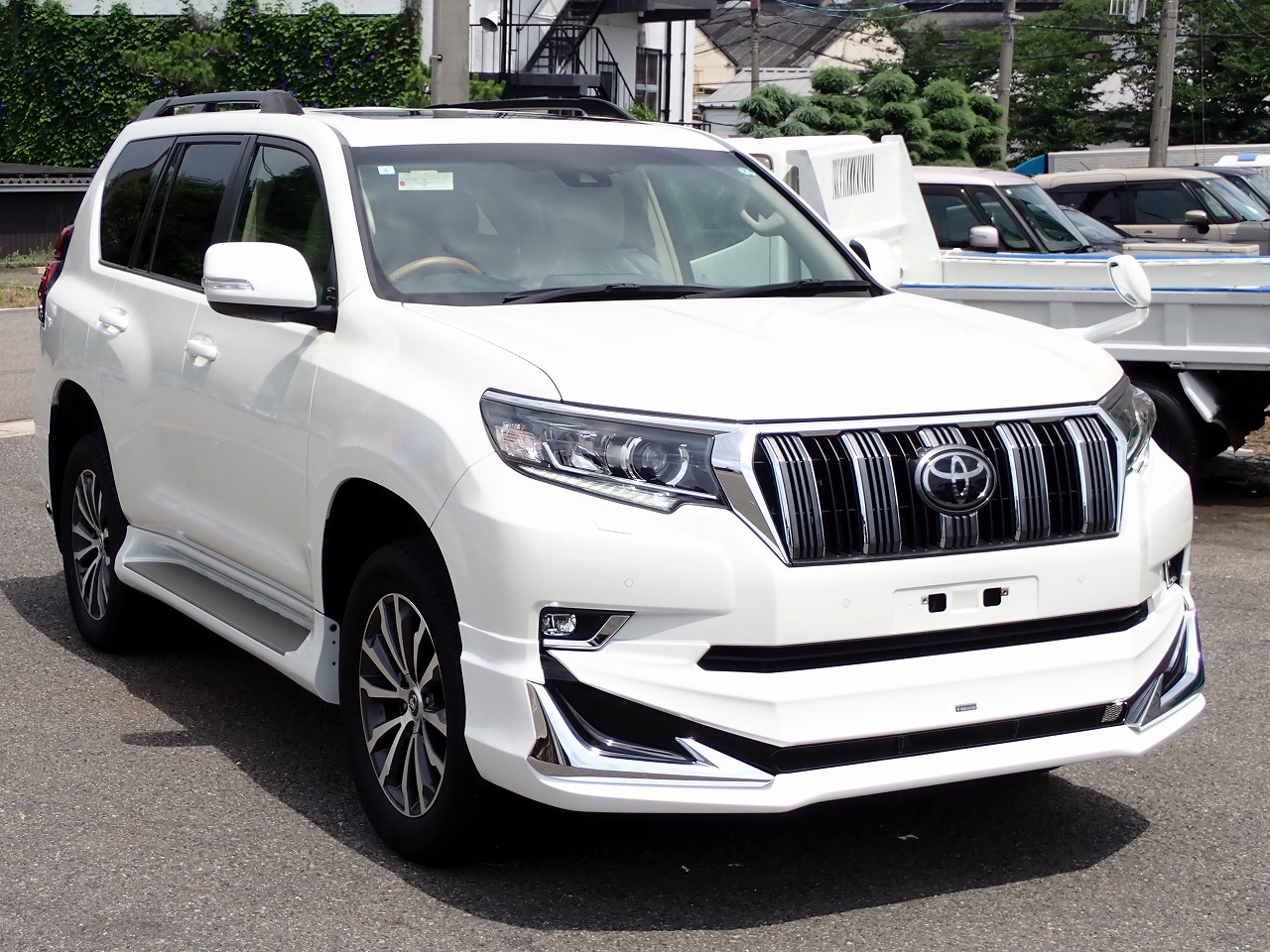 TOYOTA Land Cruiser Prado
