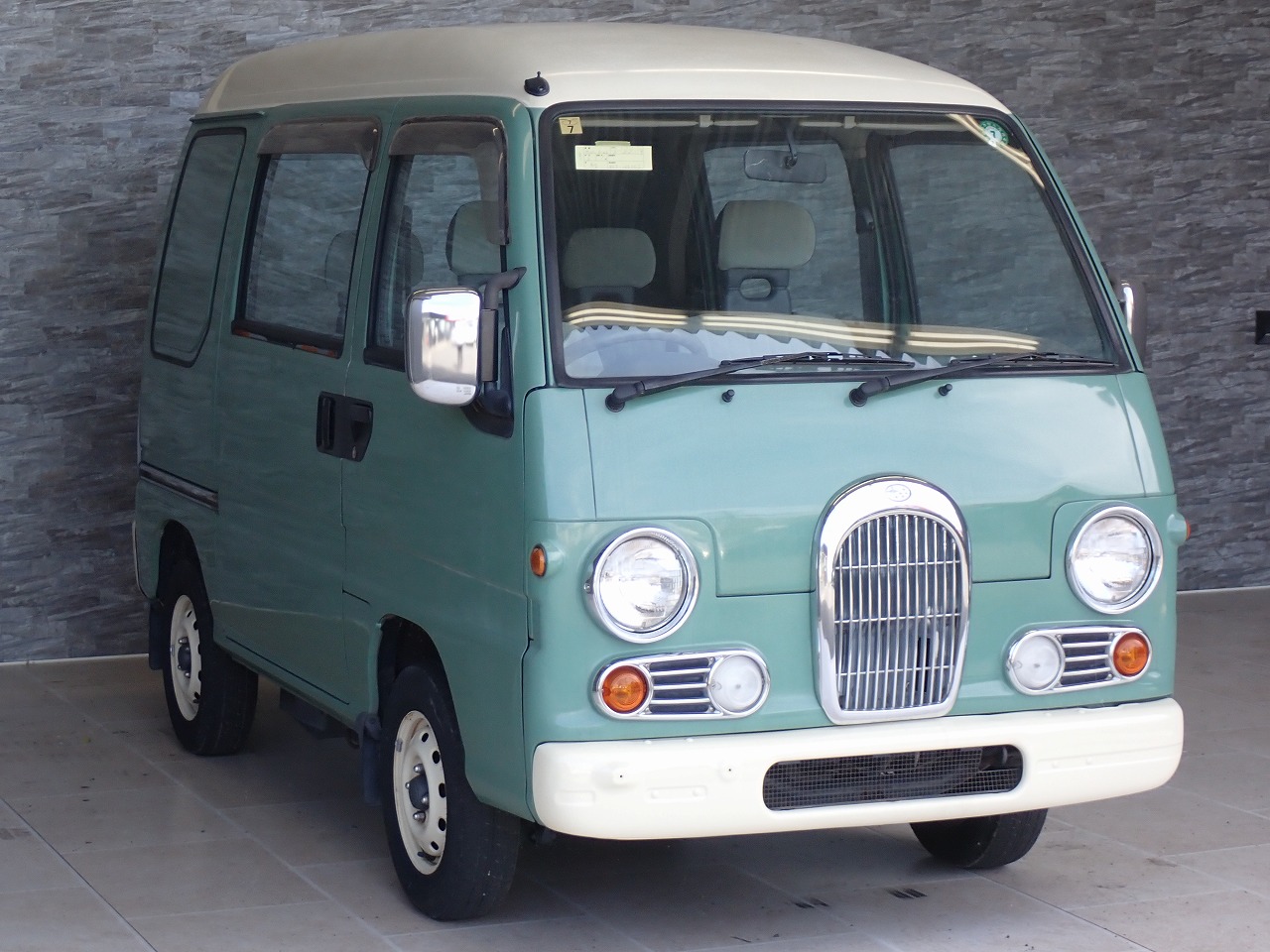 SUBARU Sambar Diaz
