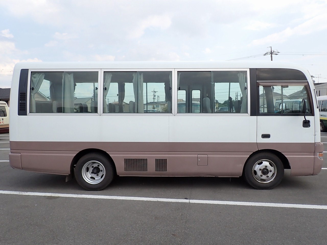 NISSAN Civilian Bus