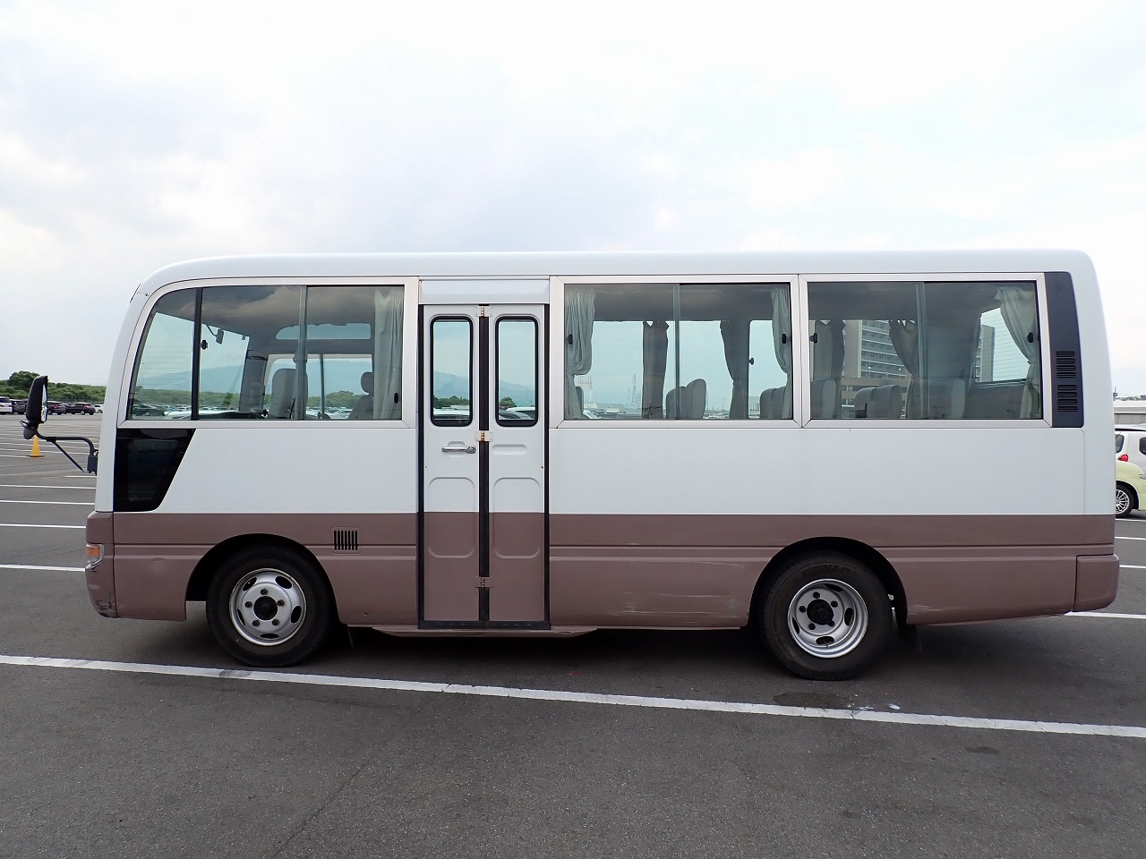 NISSAN Civilian Bus